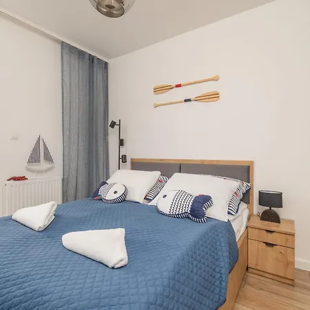 Coast With Large, Furnished Balcony In By Renters Appartamento Gąski